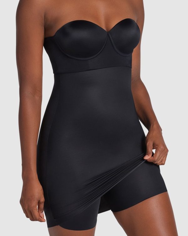 LEONISA Undetectable Skort Shapewear Slip Skirt & Anti Chafe Short in black