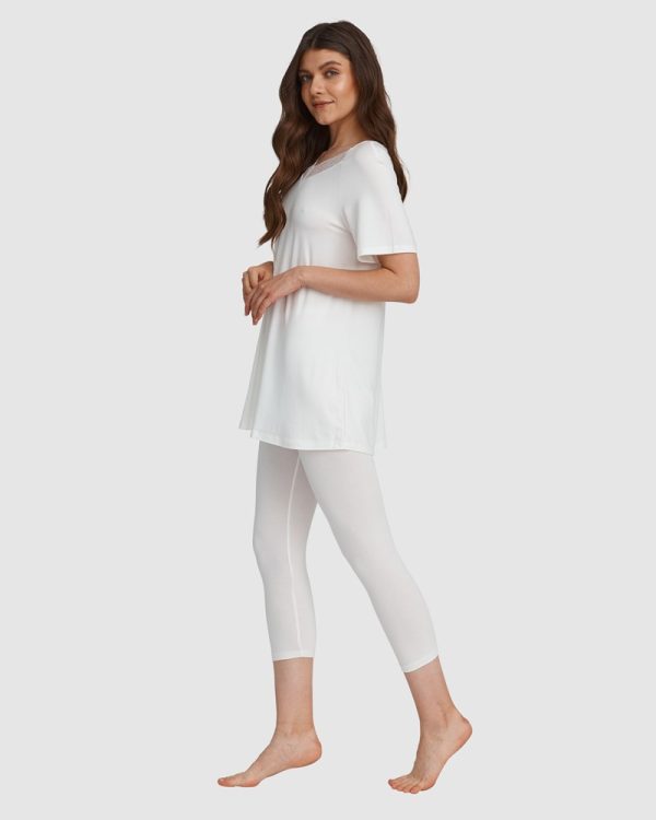 Oh!Zuza Viscose PJ with lace back & capri leggings Ivory - Image 2