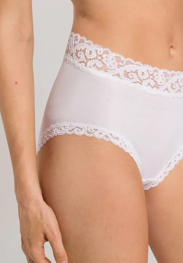 HANRO Moments Maxi Briefs in White - Image 4